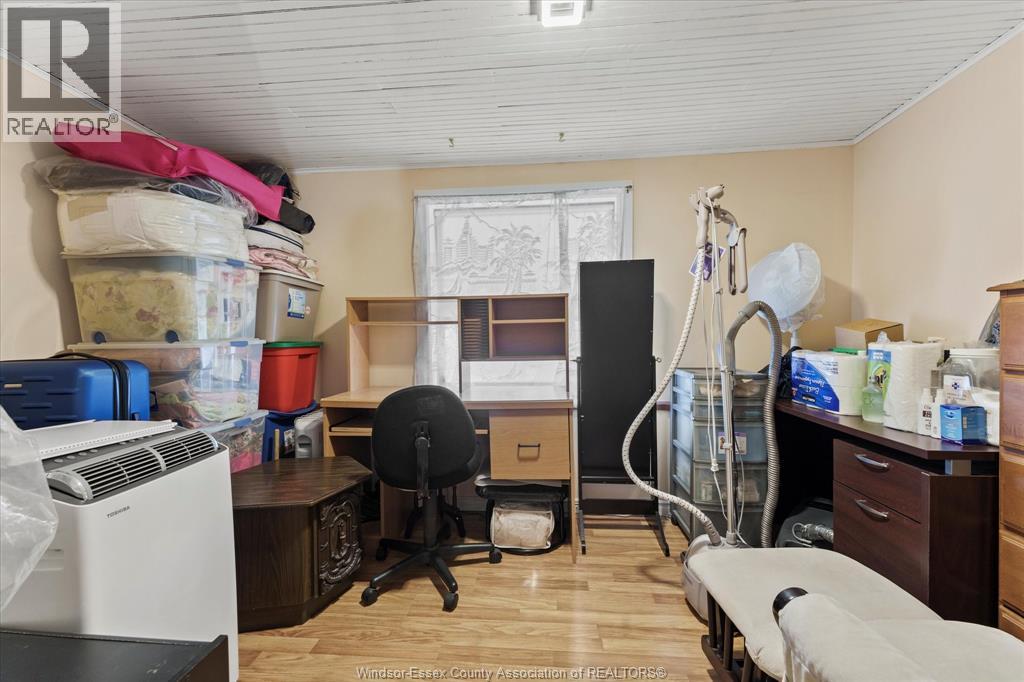Photo 8 of 622 Janette Avenue, Windsor ON