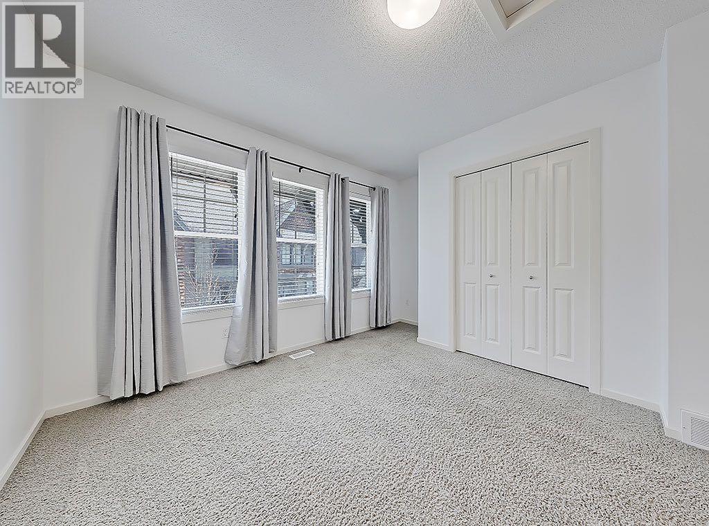 Single Family House for Sale in  Ascot Circle SW Aspen Woods Calgary 