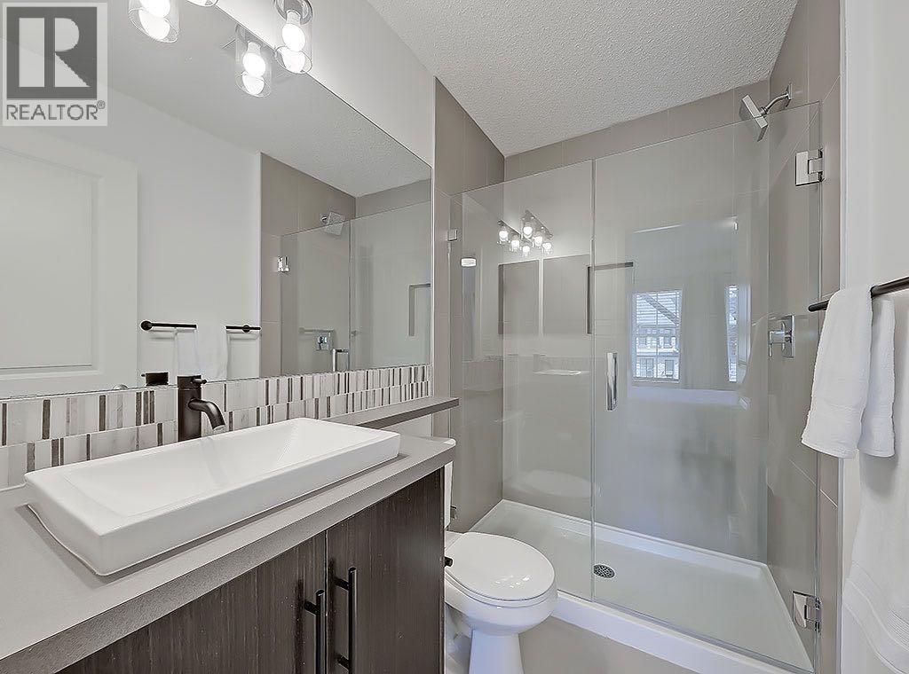 Single Family House for Sale in  Ascot Circle SW Aspen Woods Calgary 