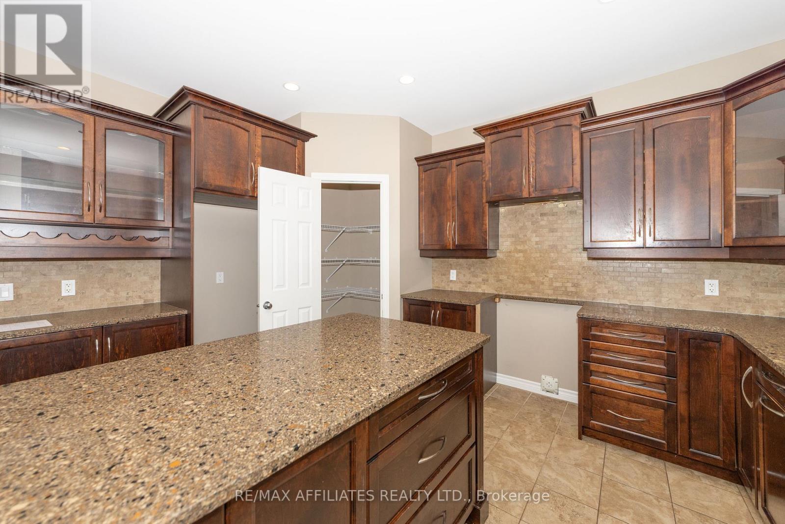 Photo 20 of 994 Fieldfair Way, Ottawa ON
