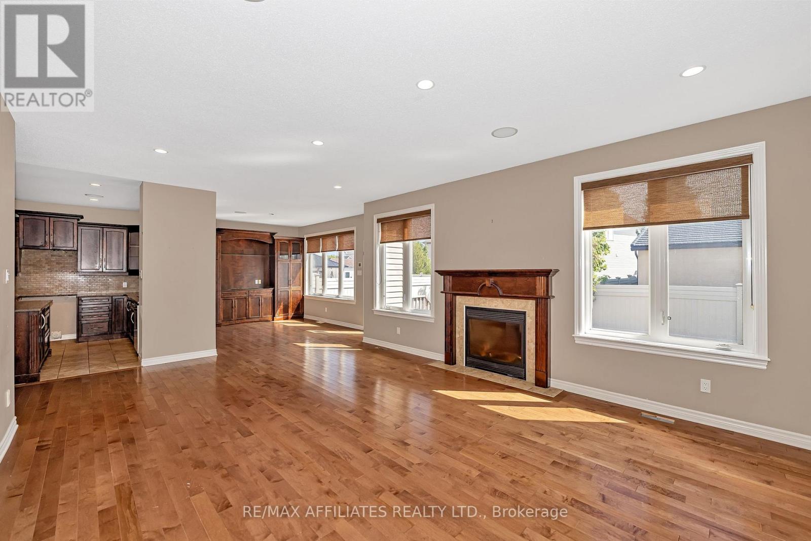 Photo 19 of 994 Fieldfair Way, Ottawa ON