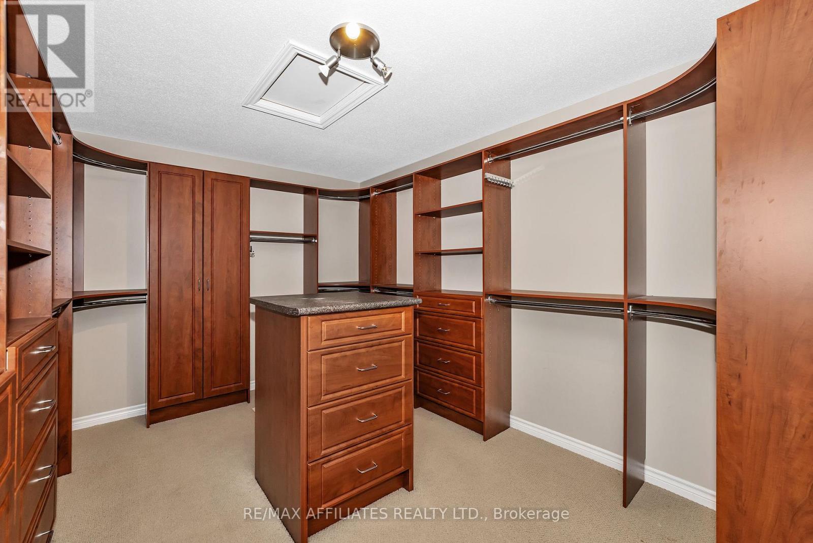 Photo 10 of 994 Fieldfair Way, Ottawa ON