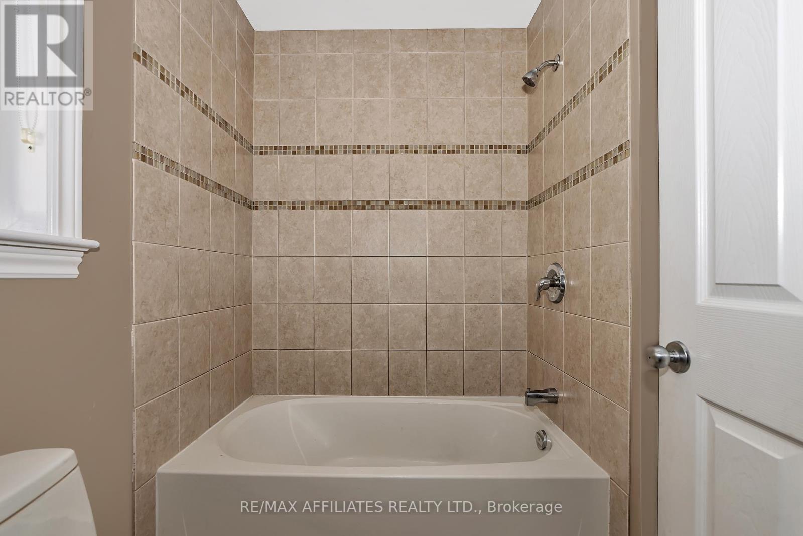 Photo 32 of 994 Fieldfair Way, Ottawa ON