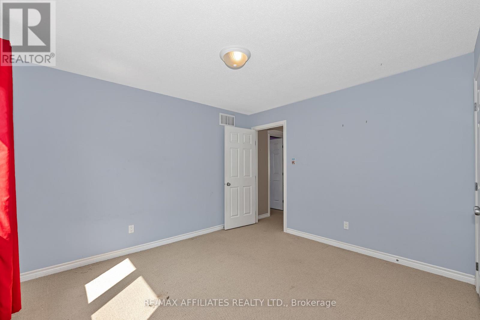 Photo 39 of 994 Fieldfair Way, Ottawa ON