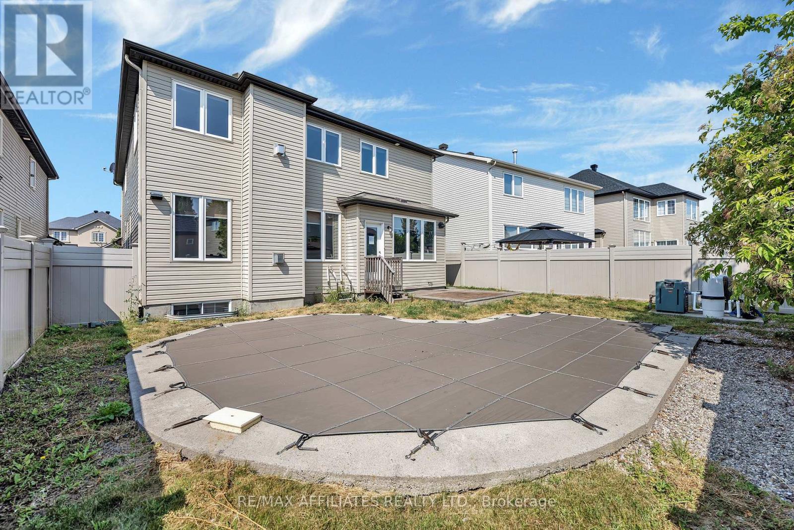 Photo 40 of 994 Fieldfair Way, Ottawa ON