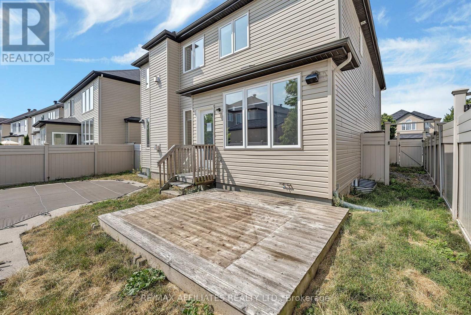 Photo 33 of 994 Fieldfair Way, Ottawa ON