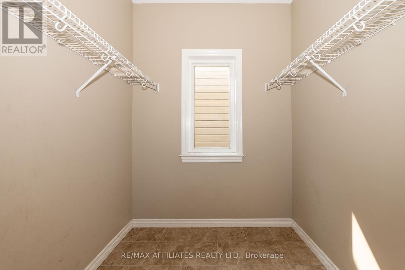 Photo 6 of 994 Fieldfair Way, Ottawa ON