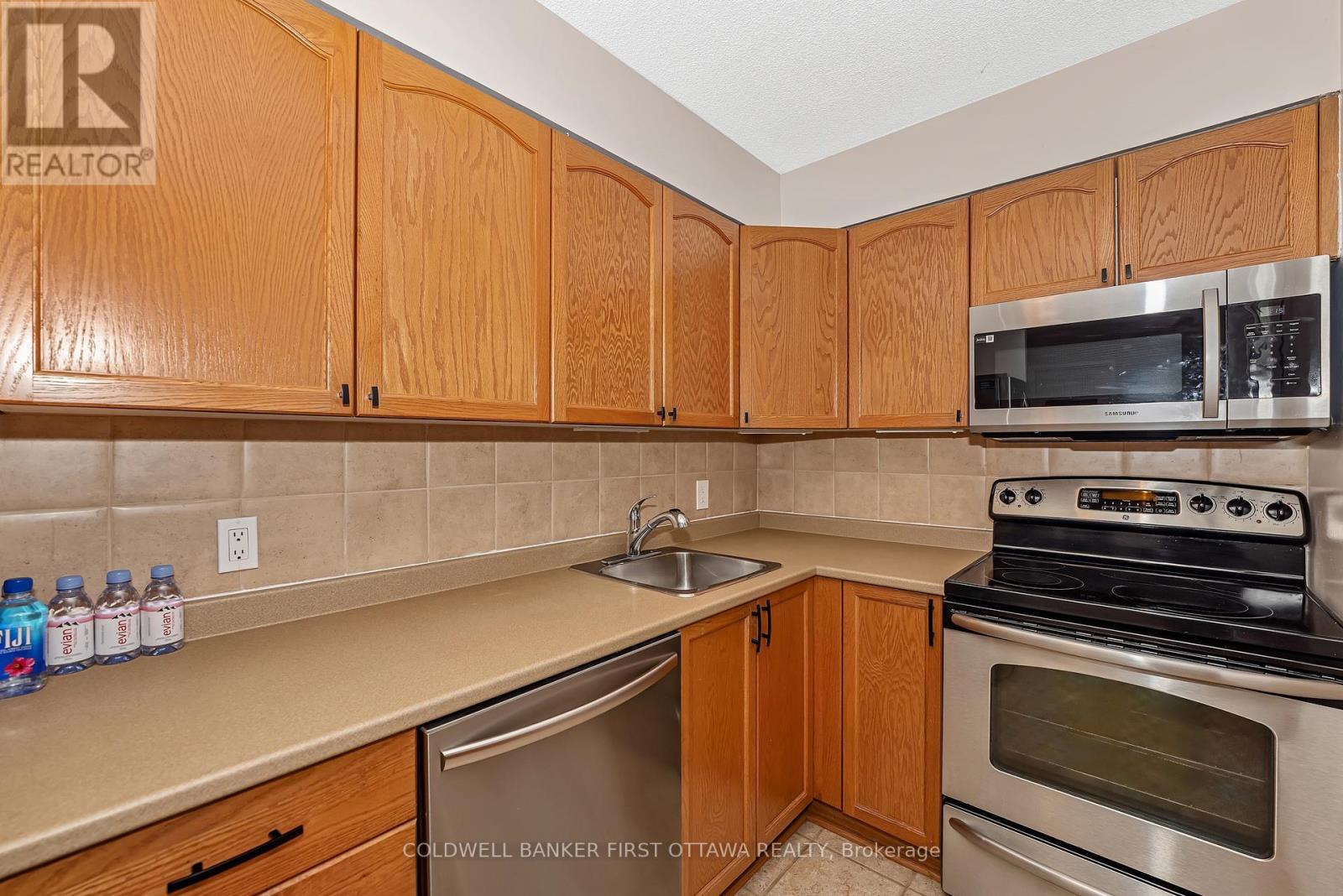 Photo 9 of 111 225 Alvin Road, Ottawa ON