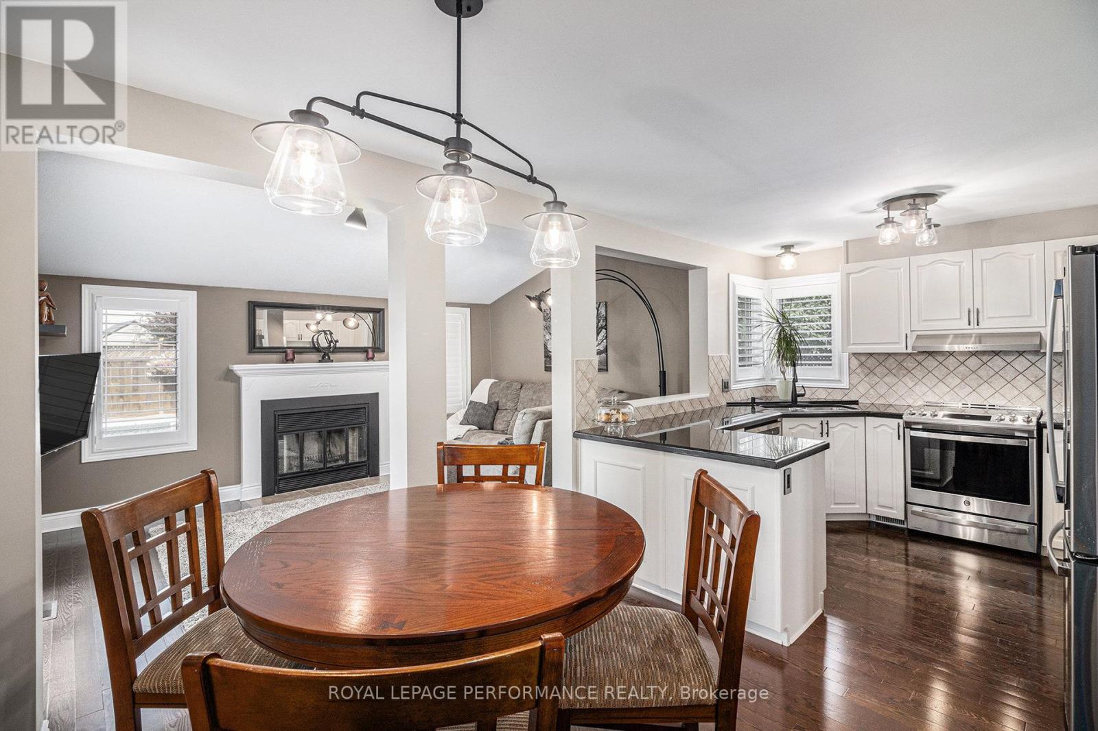 Photo 19 of 653 Thicket Way, Ottawa ON