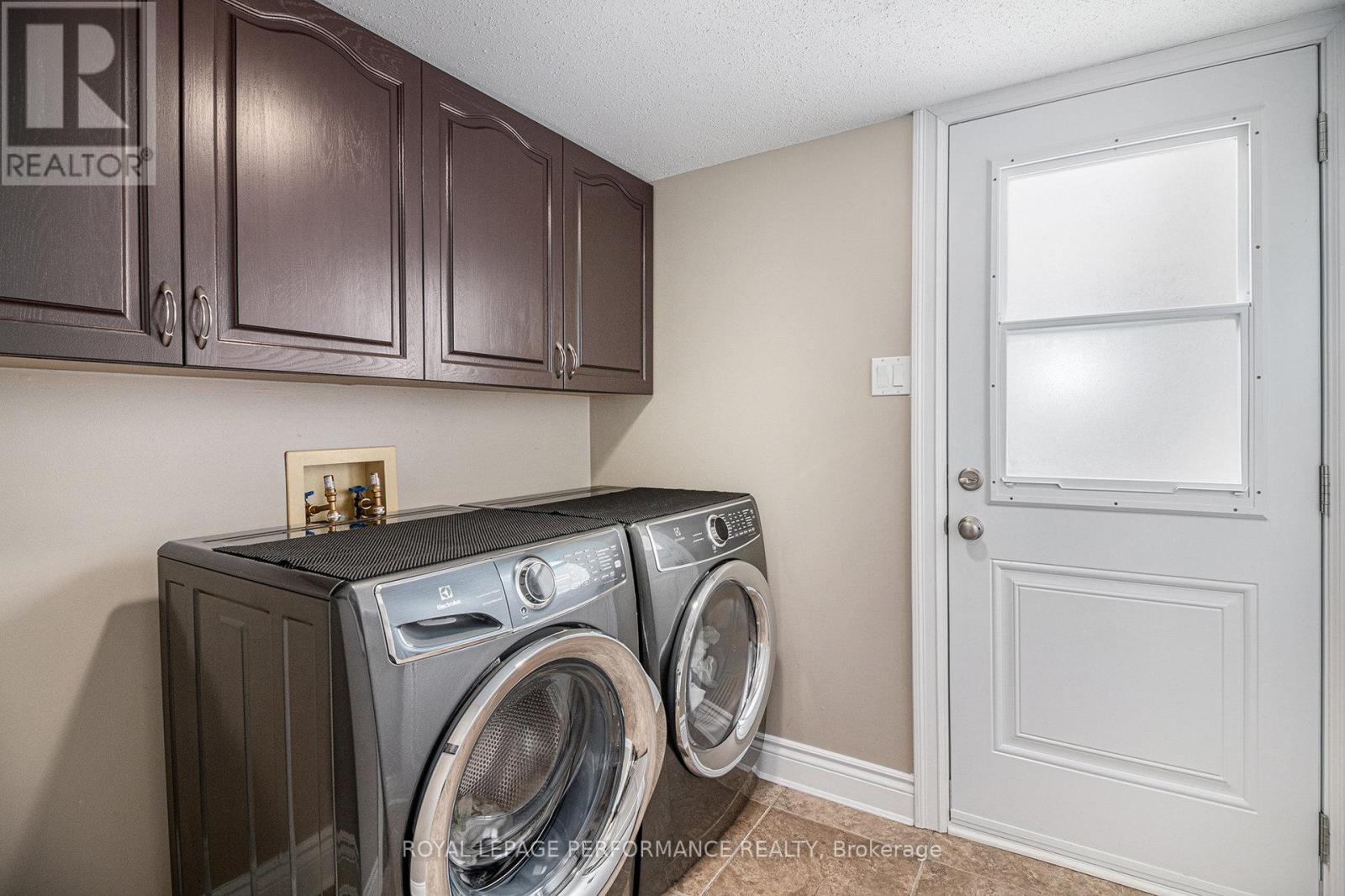 Photo 18 of 653 Thicket Way, Ottawa ON