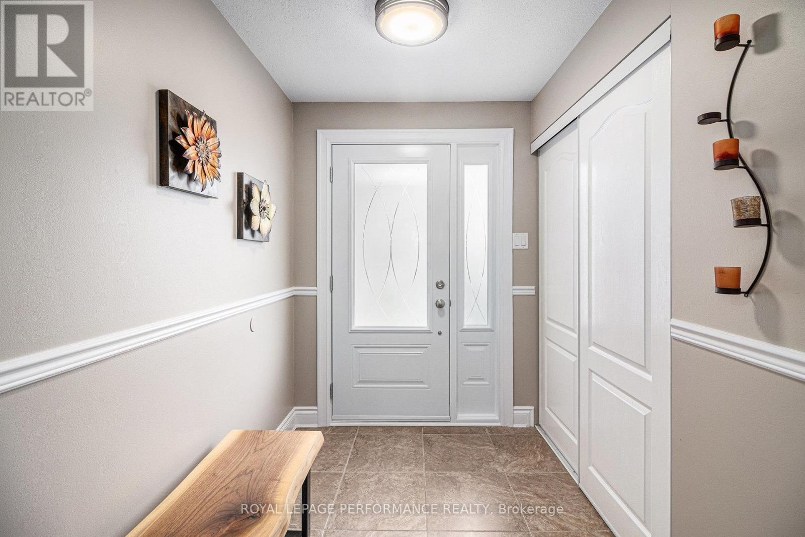 Photo 11 of 653 Thicket Way, Ottawa ON