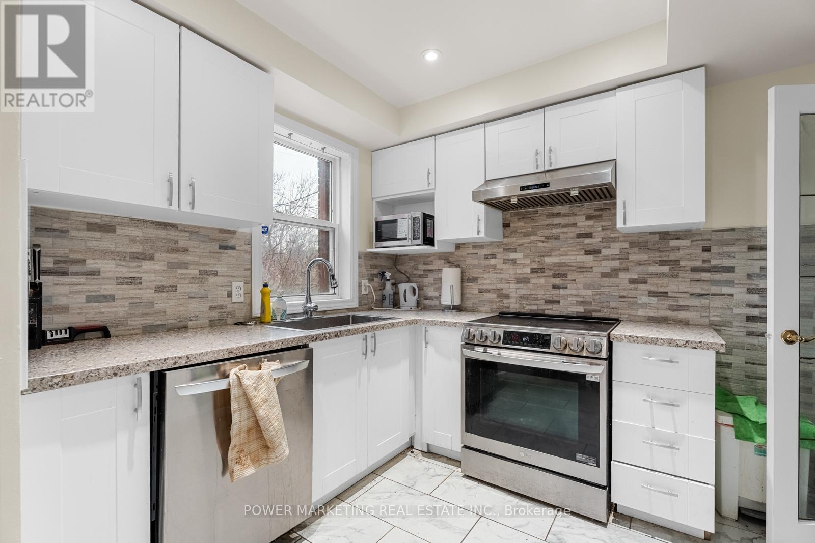 Photo 7 of 1047 Hollington Street, Ottawa ON