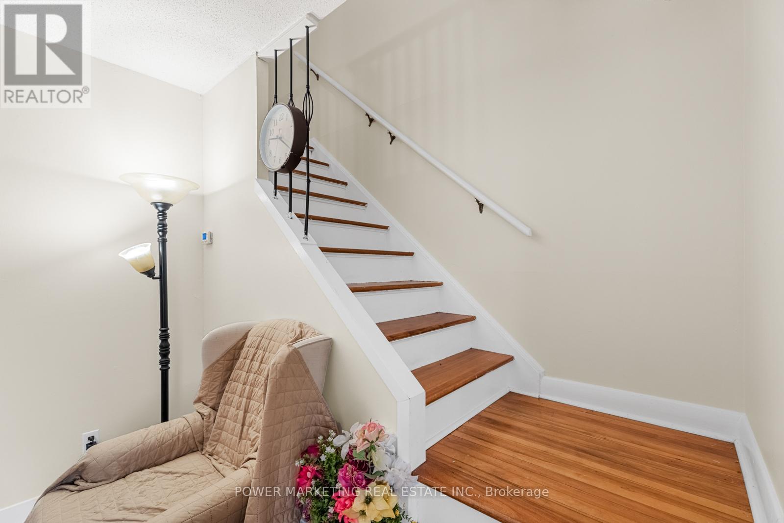Photo 10 of 1047 Hollington Street, Ottawa ON
