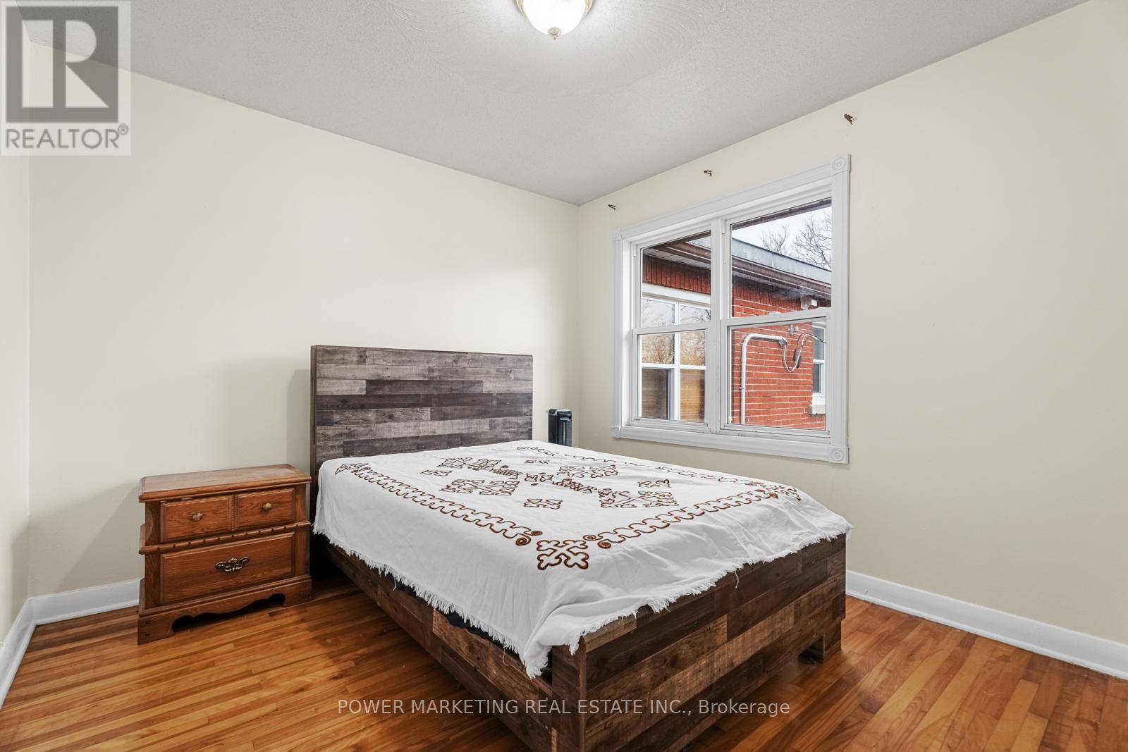 Photo 1 of 1047 Hollington Street, Ottawa ON