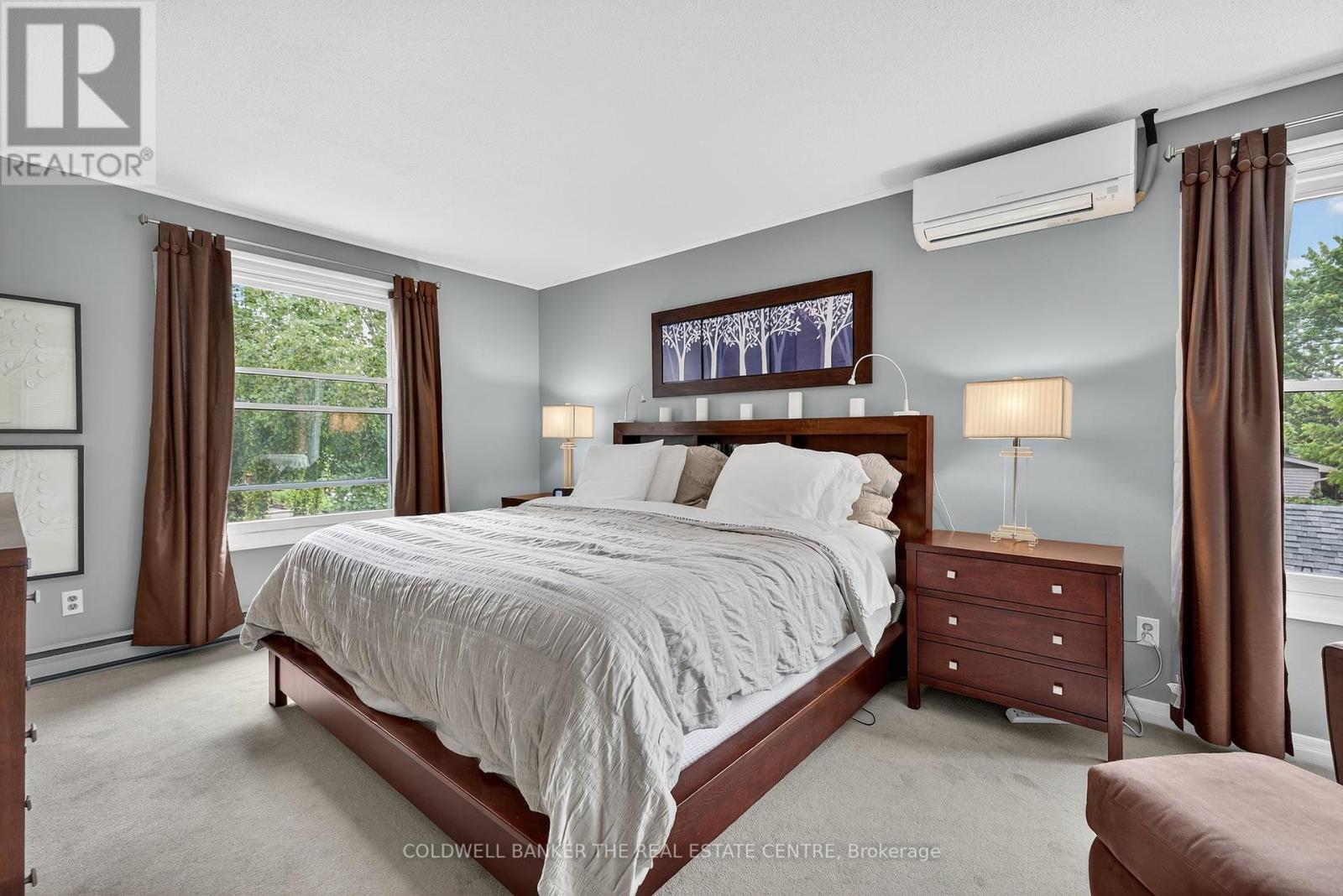 Photo 28 of 869 Magnolia Avenue, Newmarket ON
