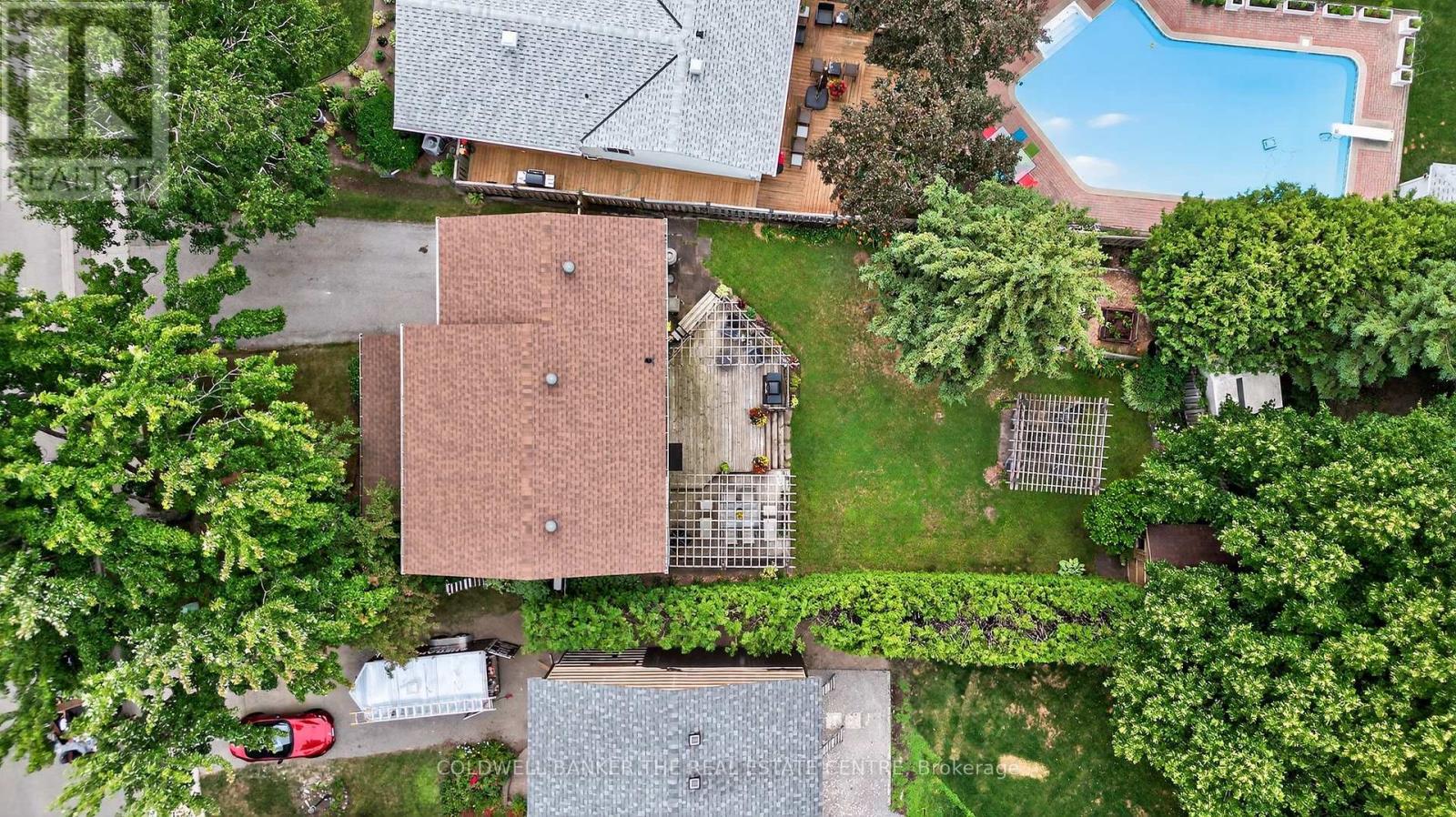 Photo 48 of 869 Magnolia Avenue, Newmarket ON