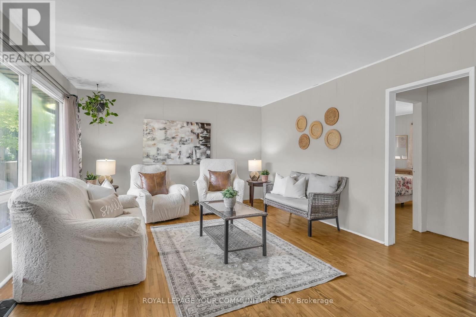 Photo 20 of 26 St James Street, Georgina ON