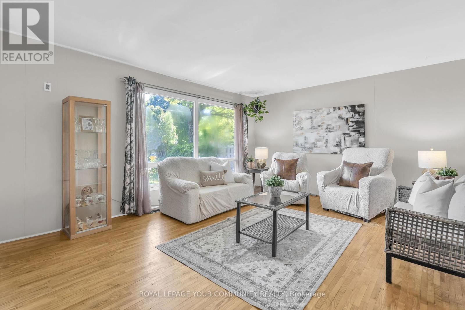 Photo 22 of 26 St James Street, Georgina ON