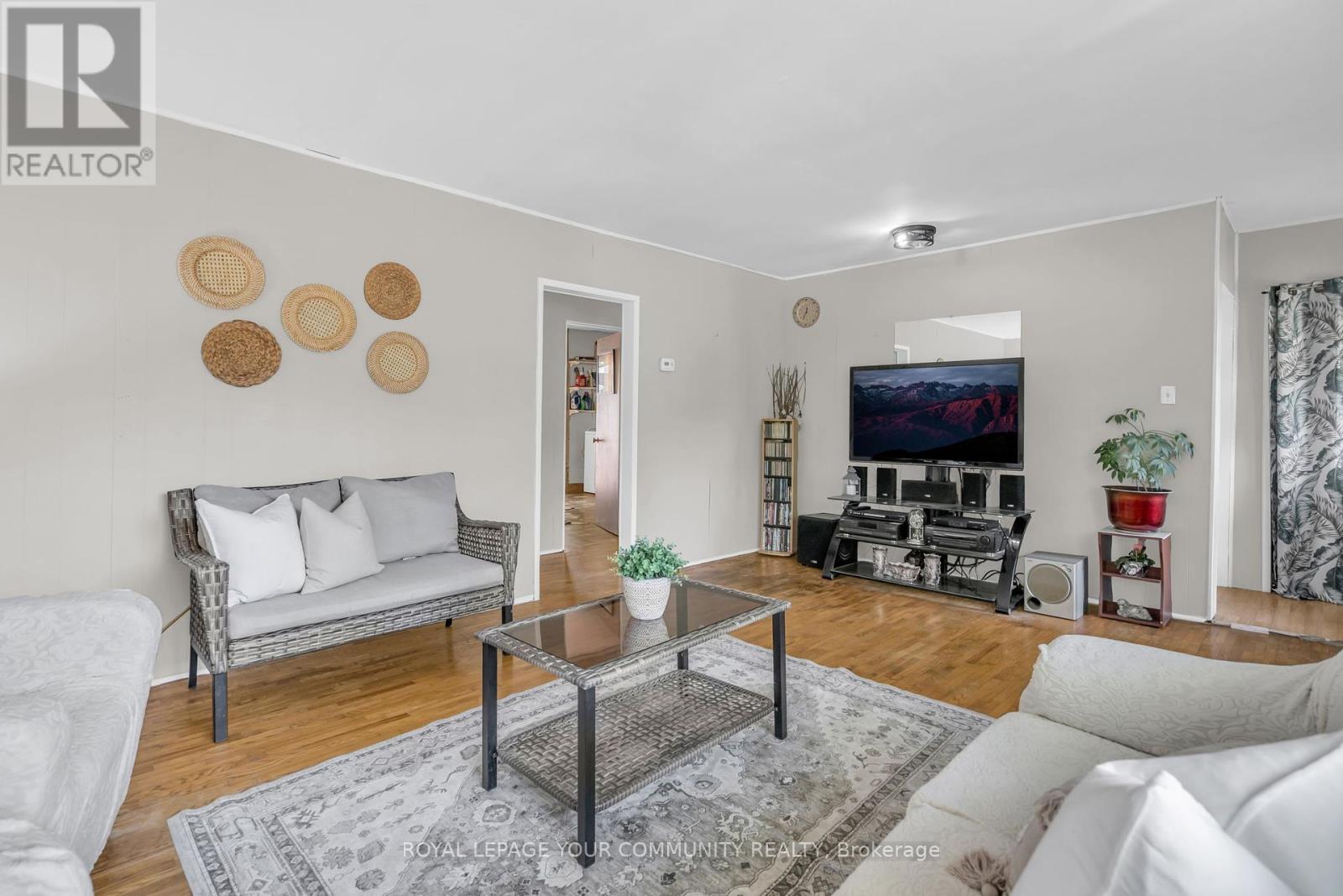 Photo 23 of 26 St James Street, Georgina ON