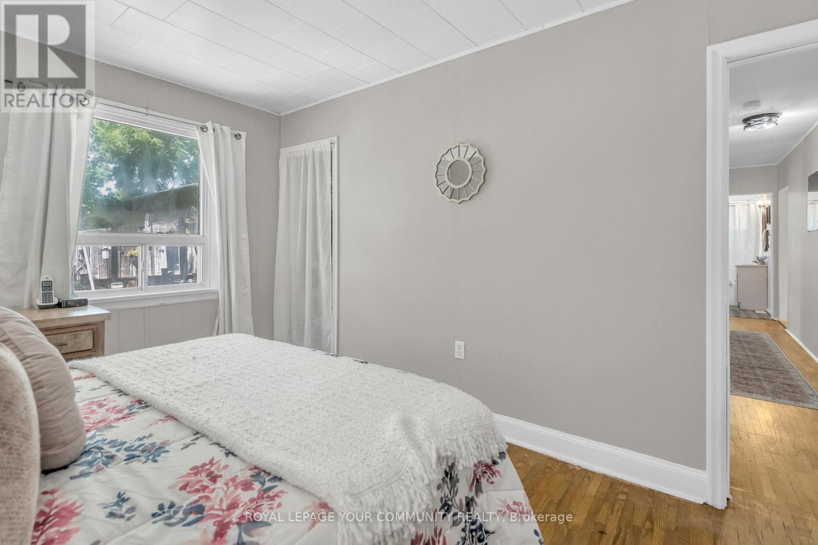 Photo 27 of 26 St James Street, Georgina ON