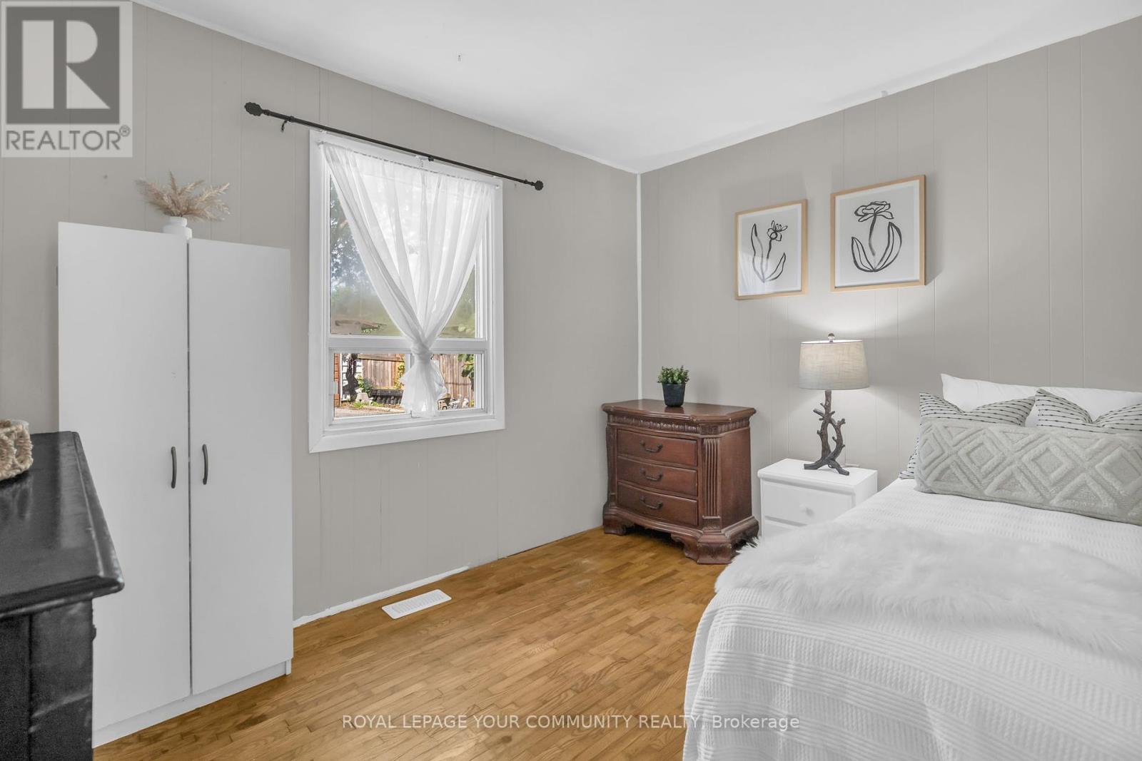 Photo 28 of 26 St James Street, Georgina ON