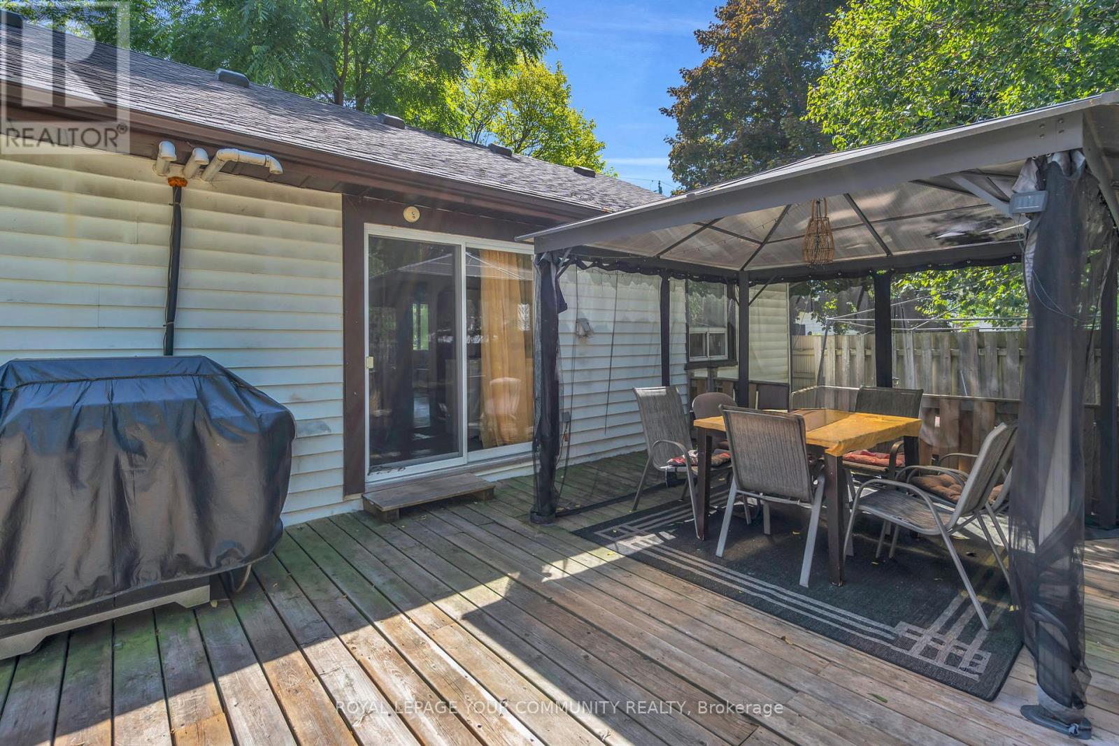 Photo 34 of 26 St James Street, Georgina ON