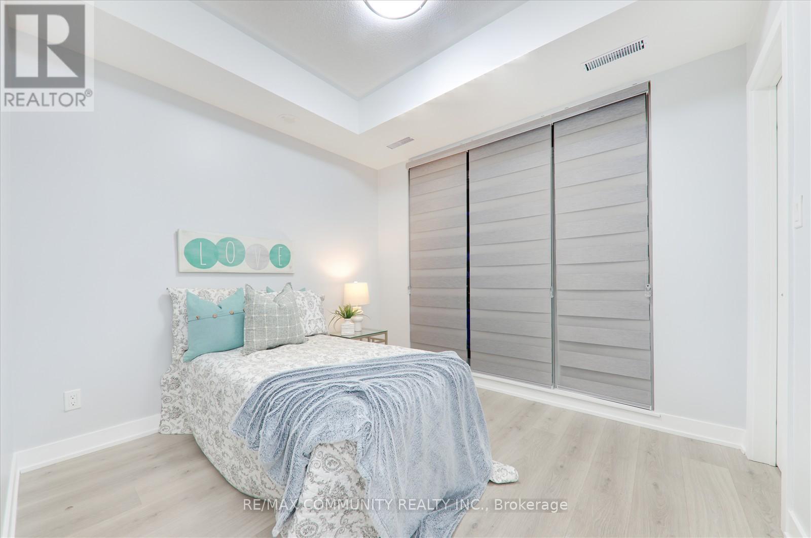 Photo 7 of 206 1709 Bur Oak Avenue, Markham ON