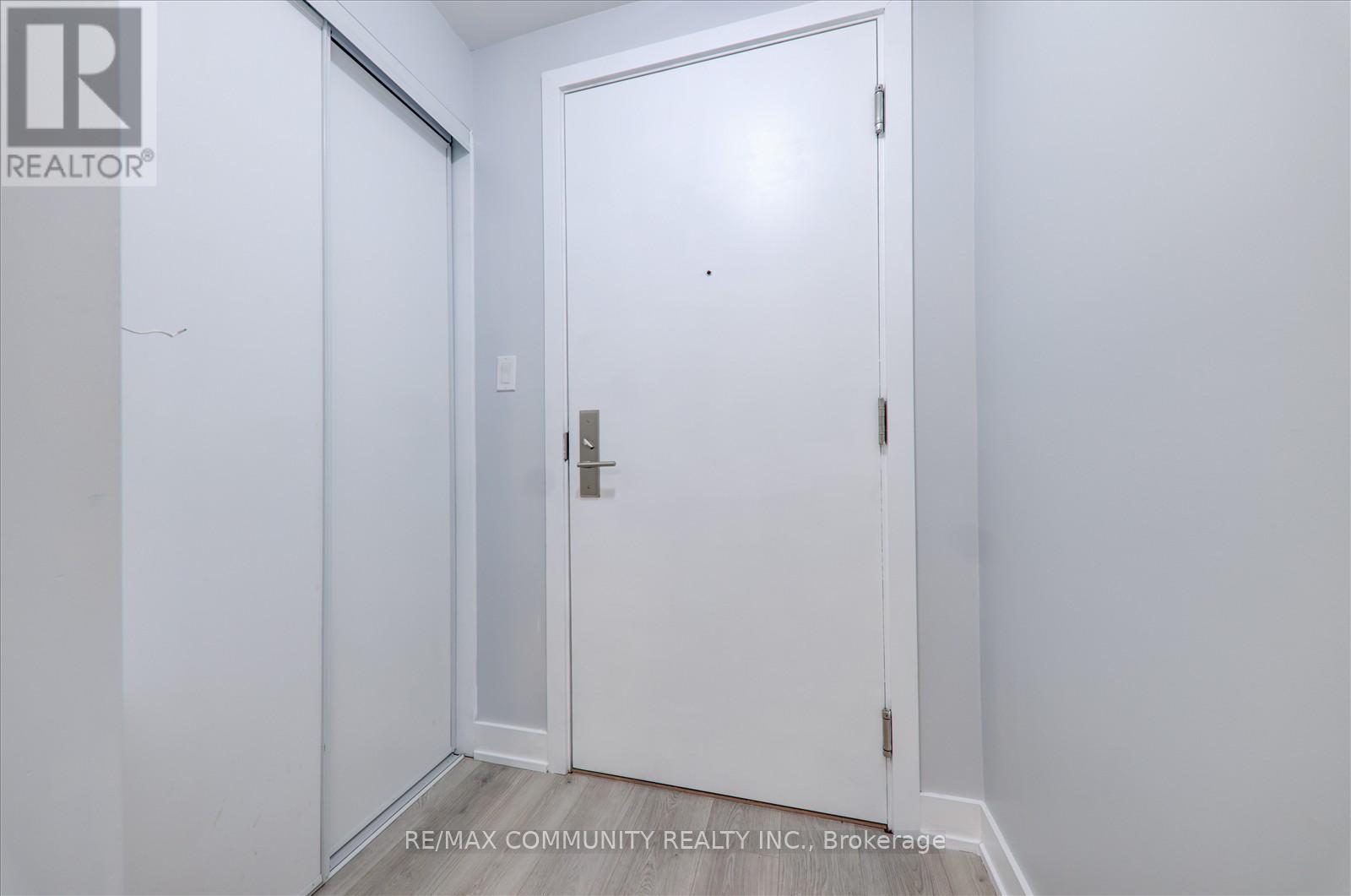 Photo 3 of 206 1709 Bur Oak Avenue, Markham ON