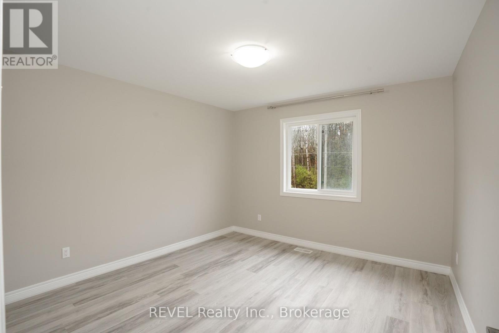 Photo 12 of Upper 6739 Sam Iorfida Drive, Niagara Falls ON