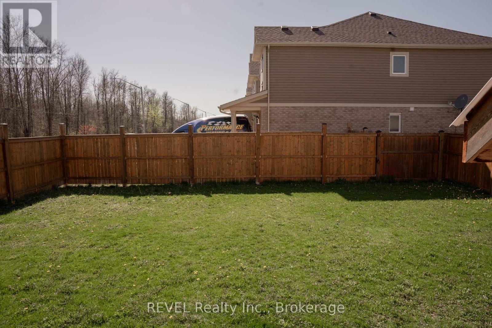 Photo 9 of Upper 6739 Sam Iorfida Drive, Niagara Falls ON