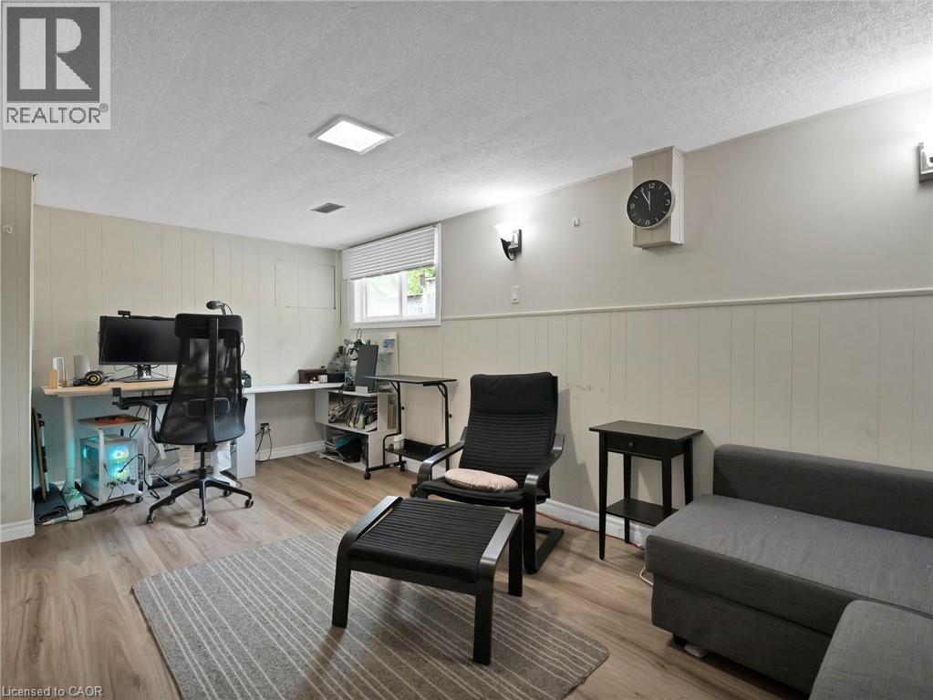 Photo 13 of 64 Garrow Drive, Hamilton ON
