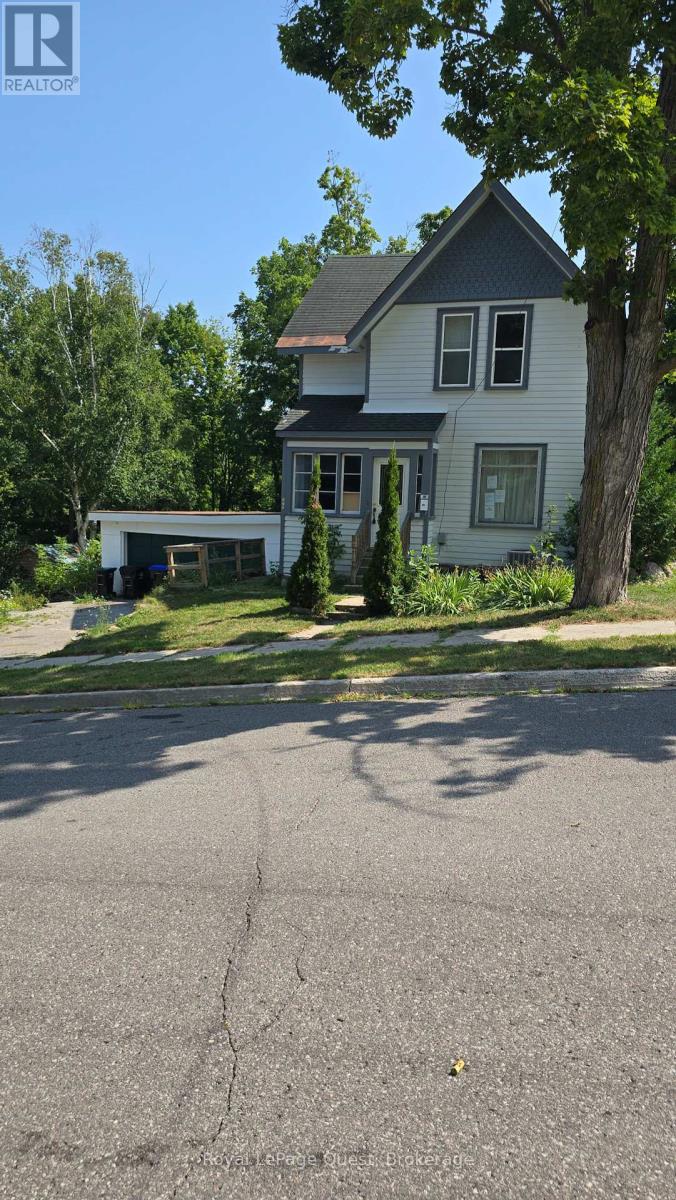 Photo 17 of 699 Quebec Street, Midland ON