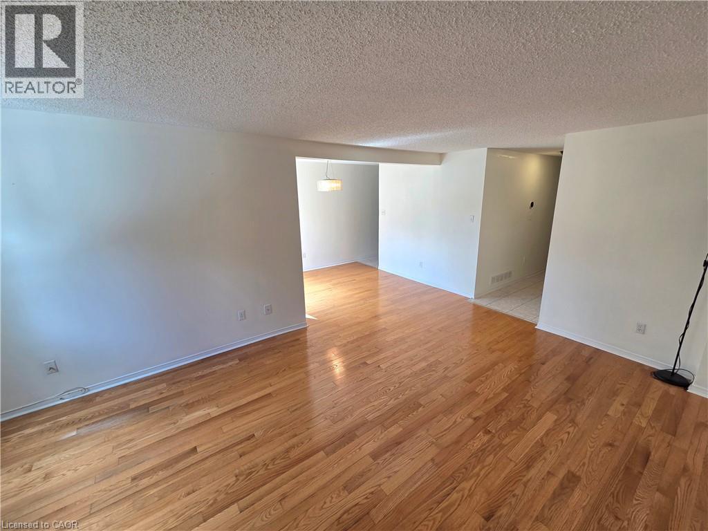 Photo 5 of 38 Elora Drive Unit 38, Hamilton ON