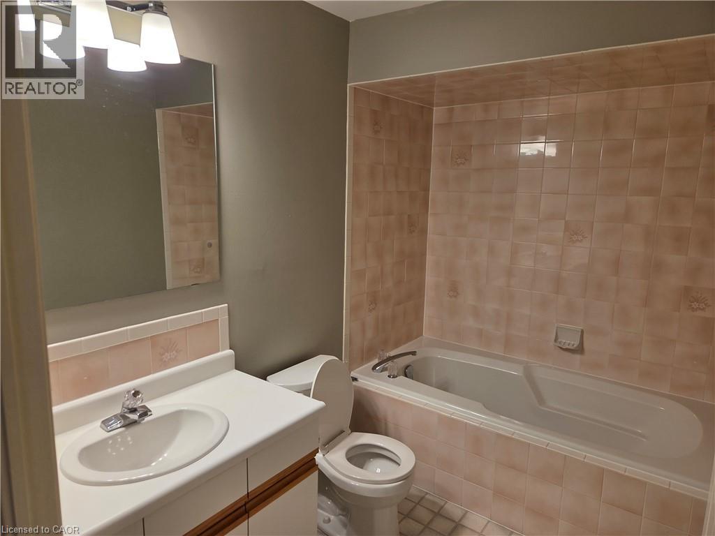 Photo 20 of 38 Elora Drive Unit 38, Hamilton ON