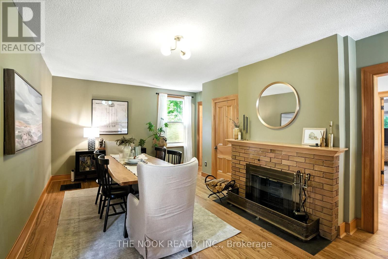 Photo 13 of 1009 Centre Street S, Whitby ON