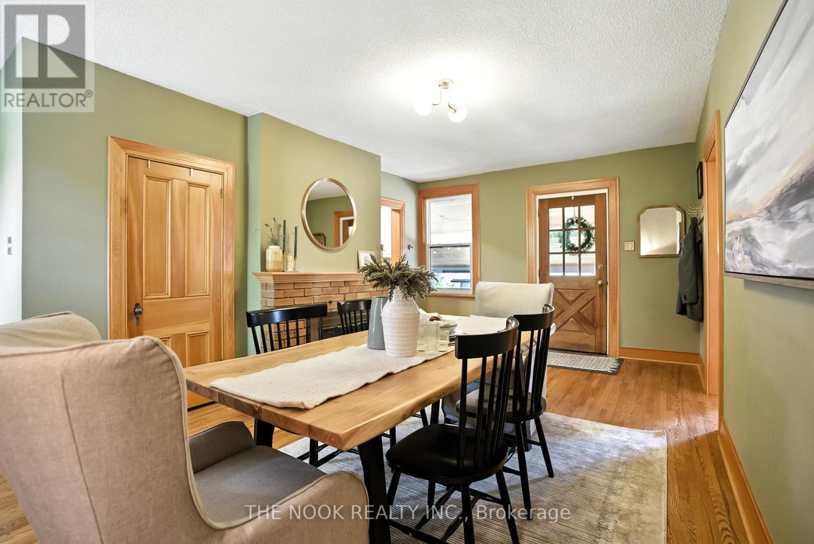 Photo 15 of 1009 Centre Street S, Whitby ON