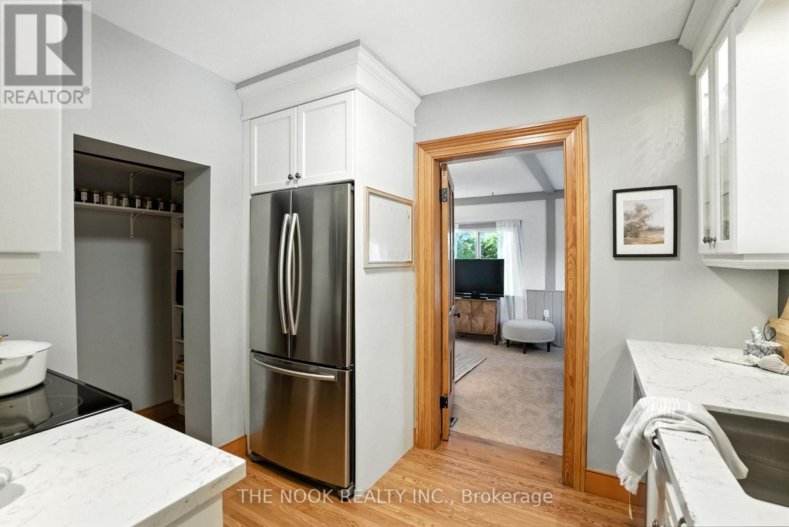 Photo 20 of 1009 Centre Street S, Whitby ON