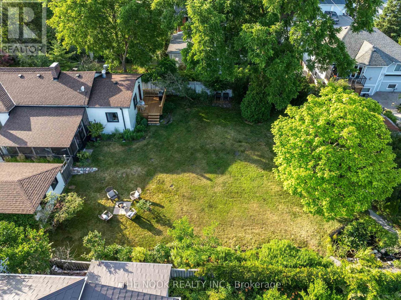 Photo 45 of 1009 Centre Street S, Whitby ON