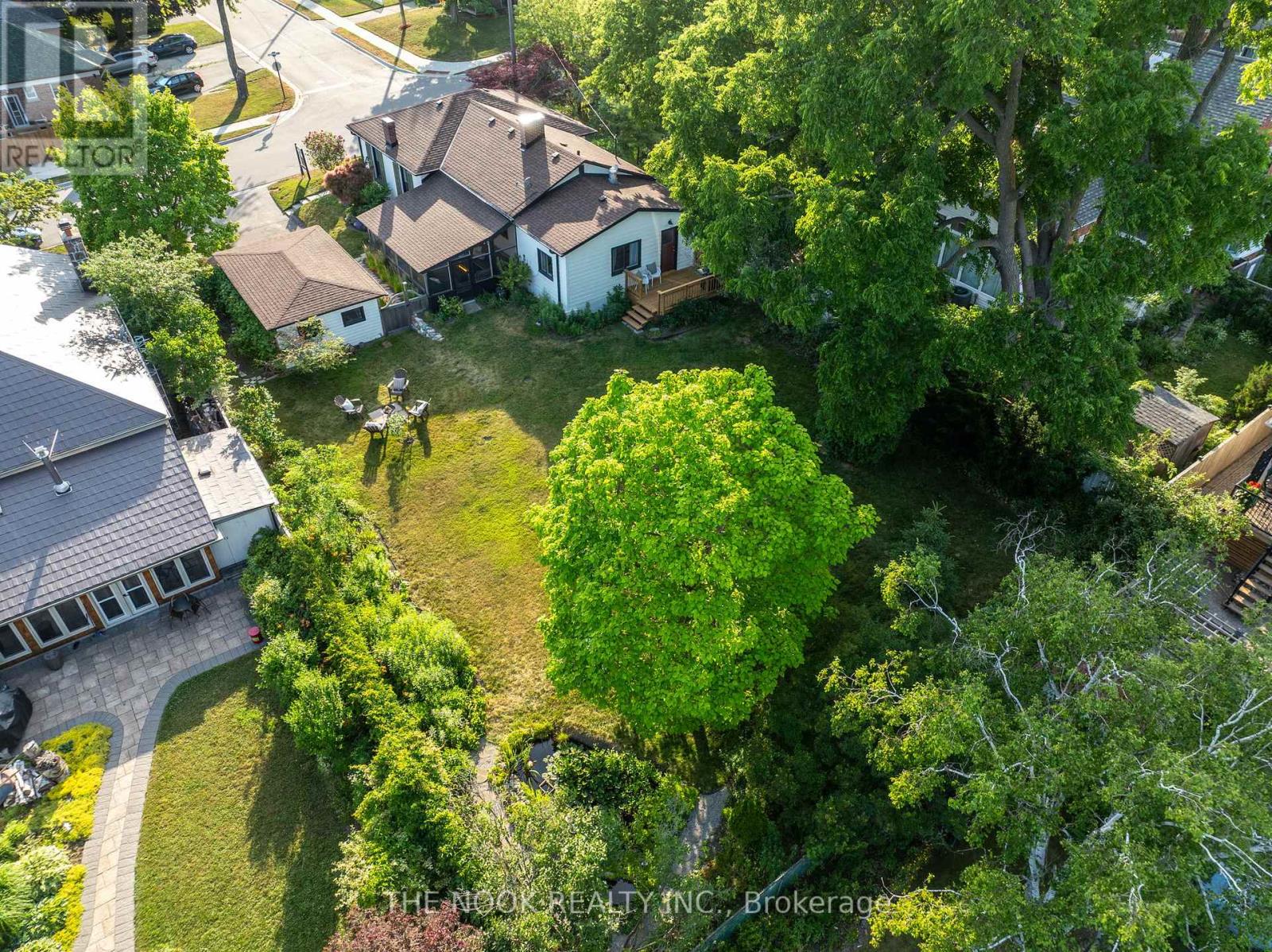 Photo 47 of 1009 Centre Street S, Whitby ON