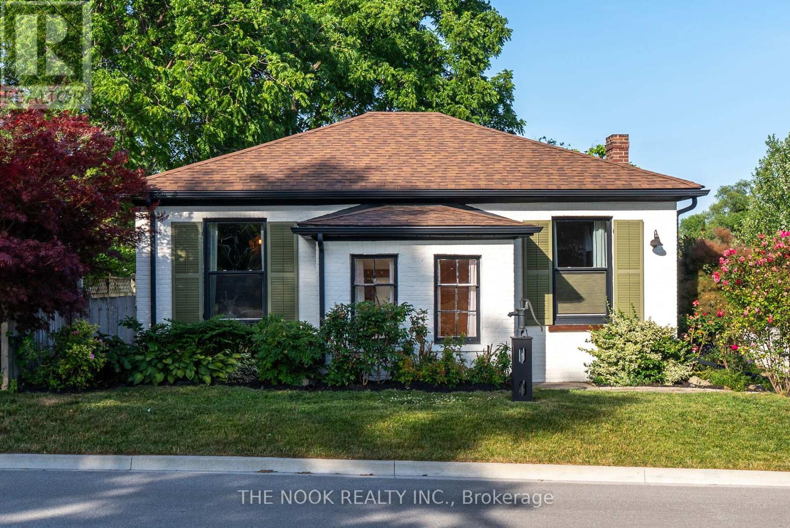 Photo 49 of 1009 Centre Street S, Whitby ON