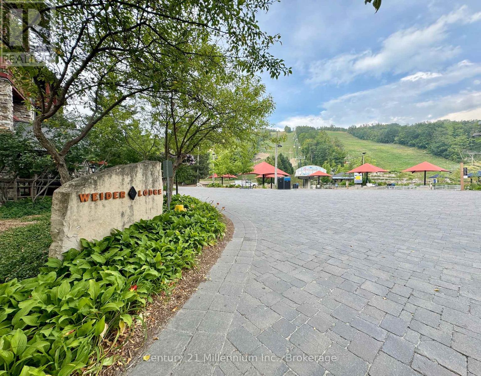 Photo 34 of 201 152 Jozo Weider Boulevard, Blue Mountains ON