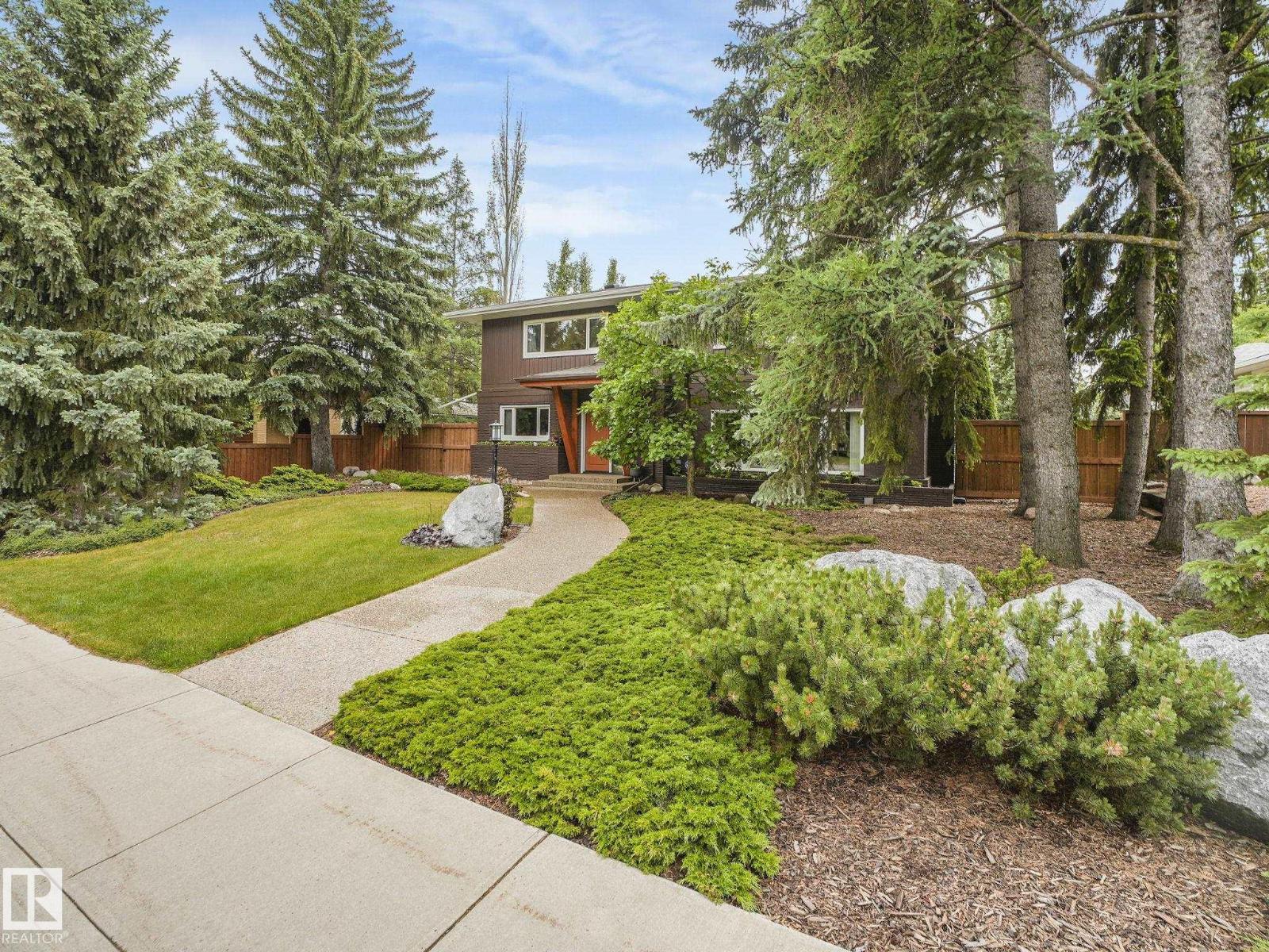 Photo 63 of 13833 Summit Dr Nw, Edmonton AB