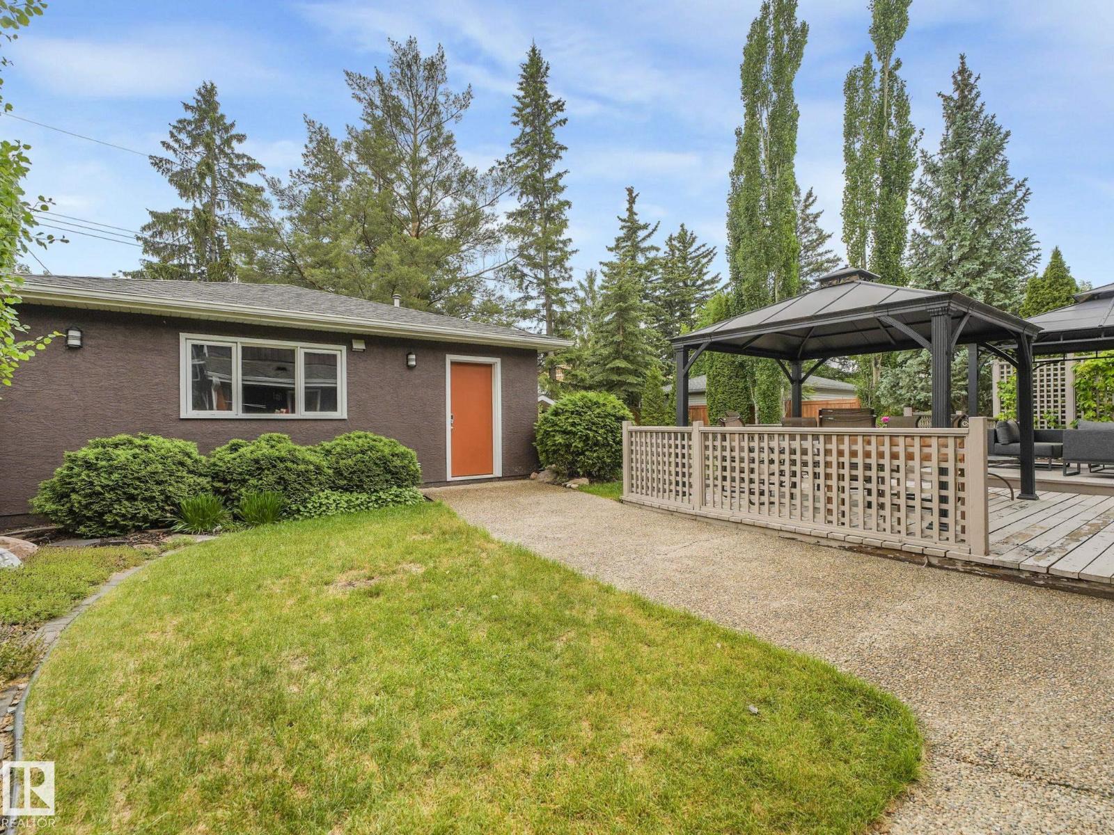 Photo 49 of 13833 Summit Dr Nw, Edmonton AB