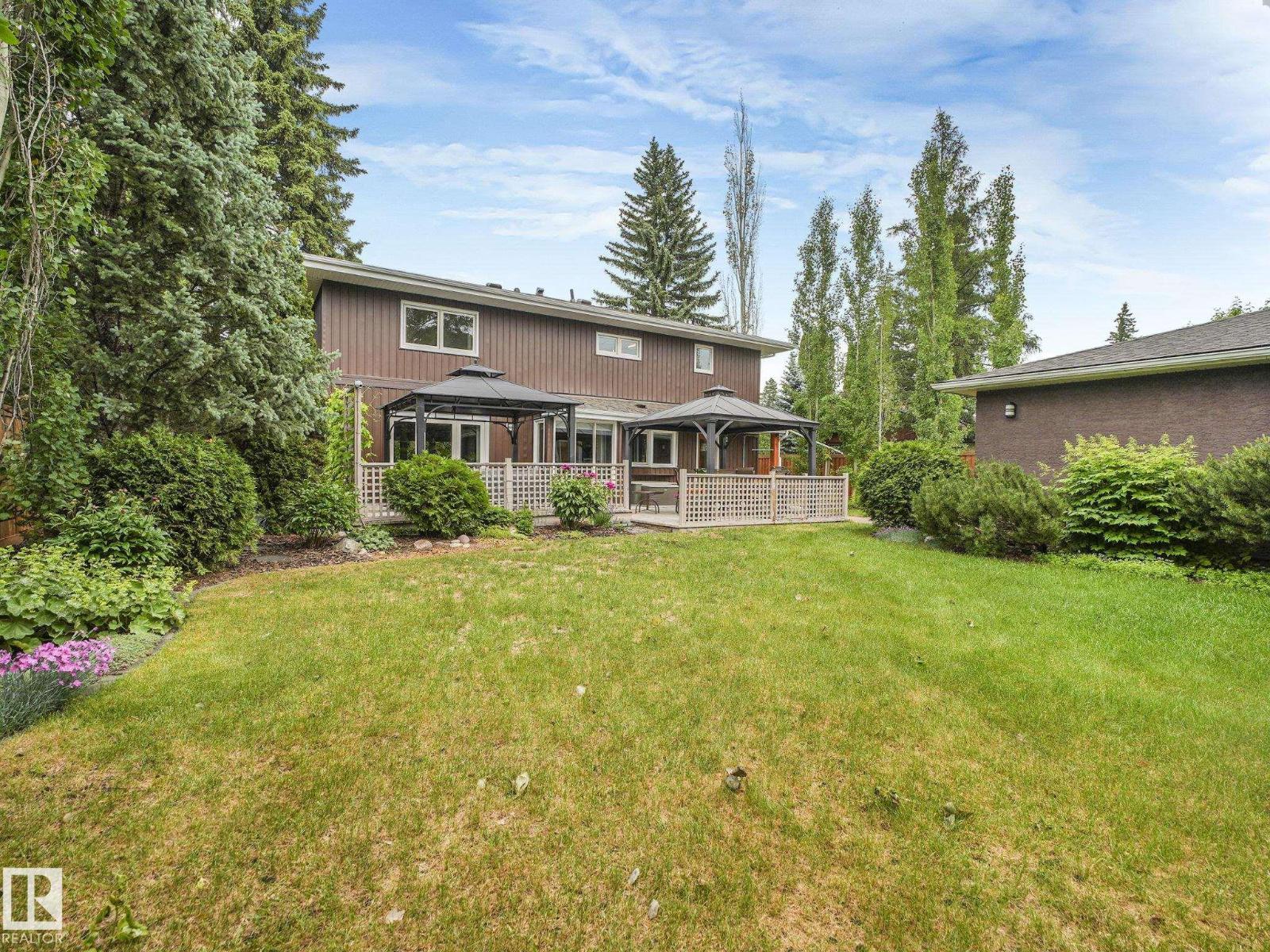 Photo 14 of 13833 Summit Dr Nw, Edmonton AB