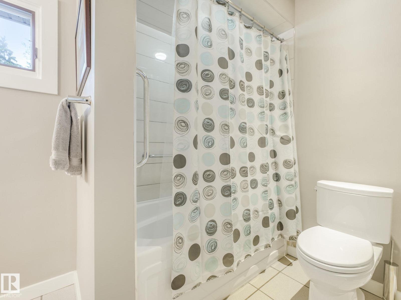 Photo 47 of 13833 Summit Dr Nw, Edmonton AB