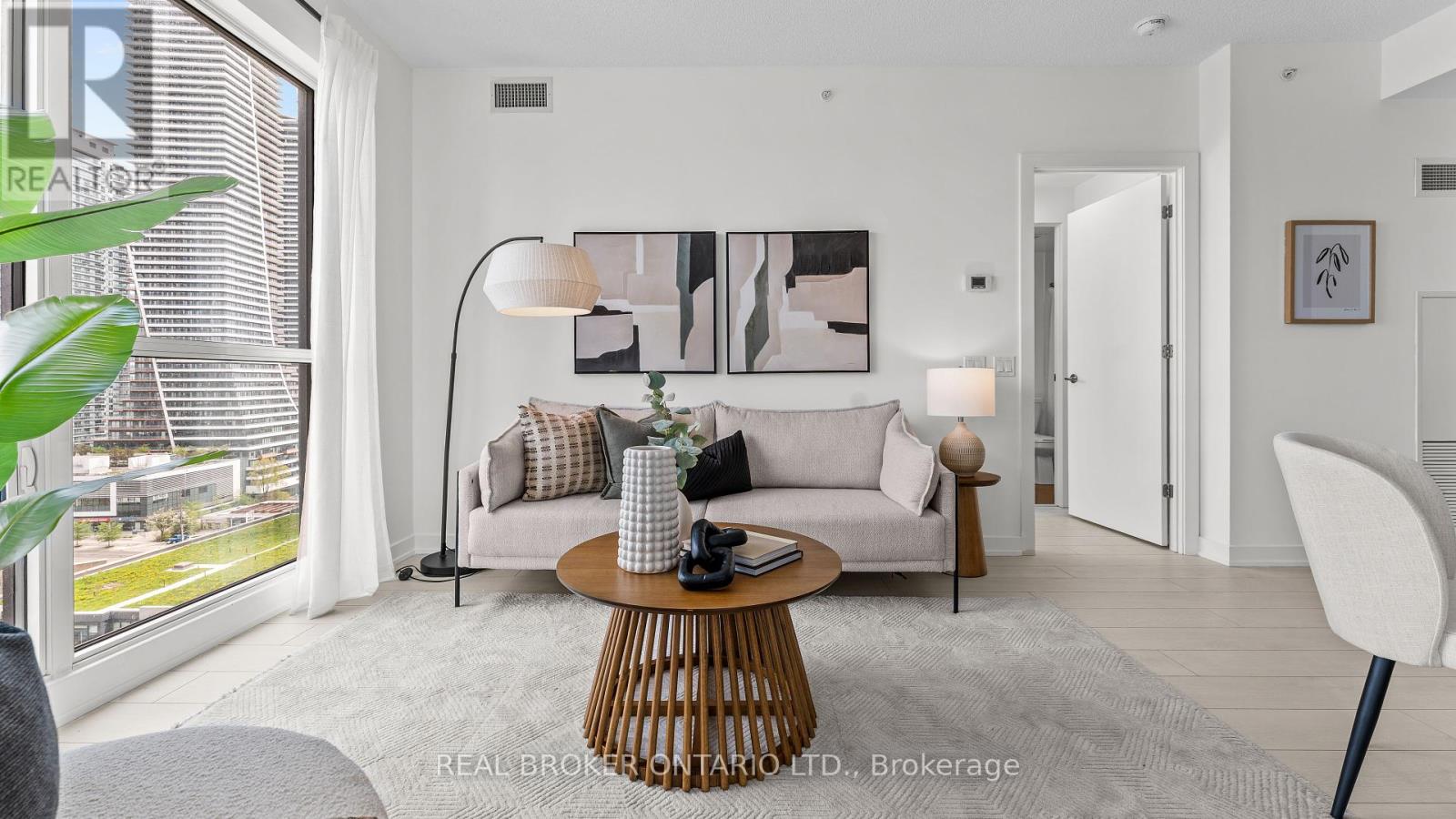 Photo 1 of 1604 2220 Lake Shore Boulevard W, Toronto ON