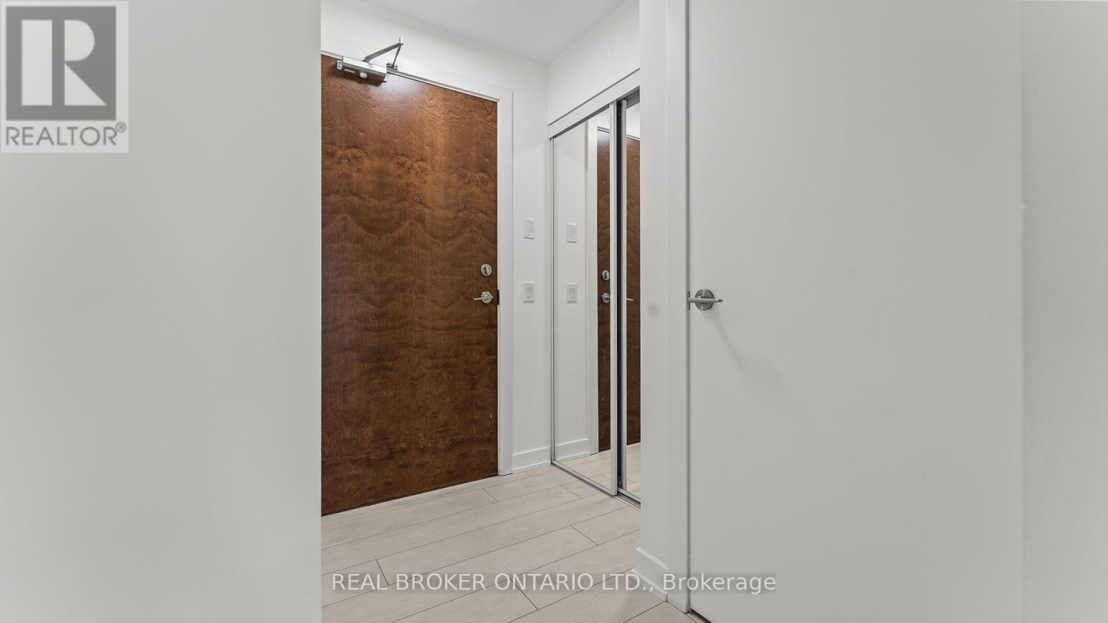Photo 38 of 1604 2220 Lake Shore Boulevard W, Toronto ON