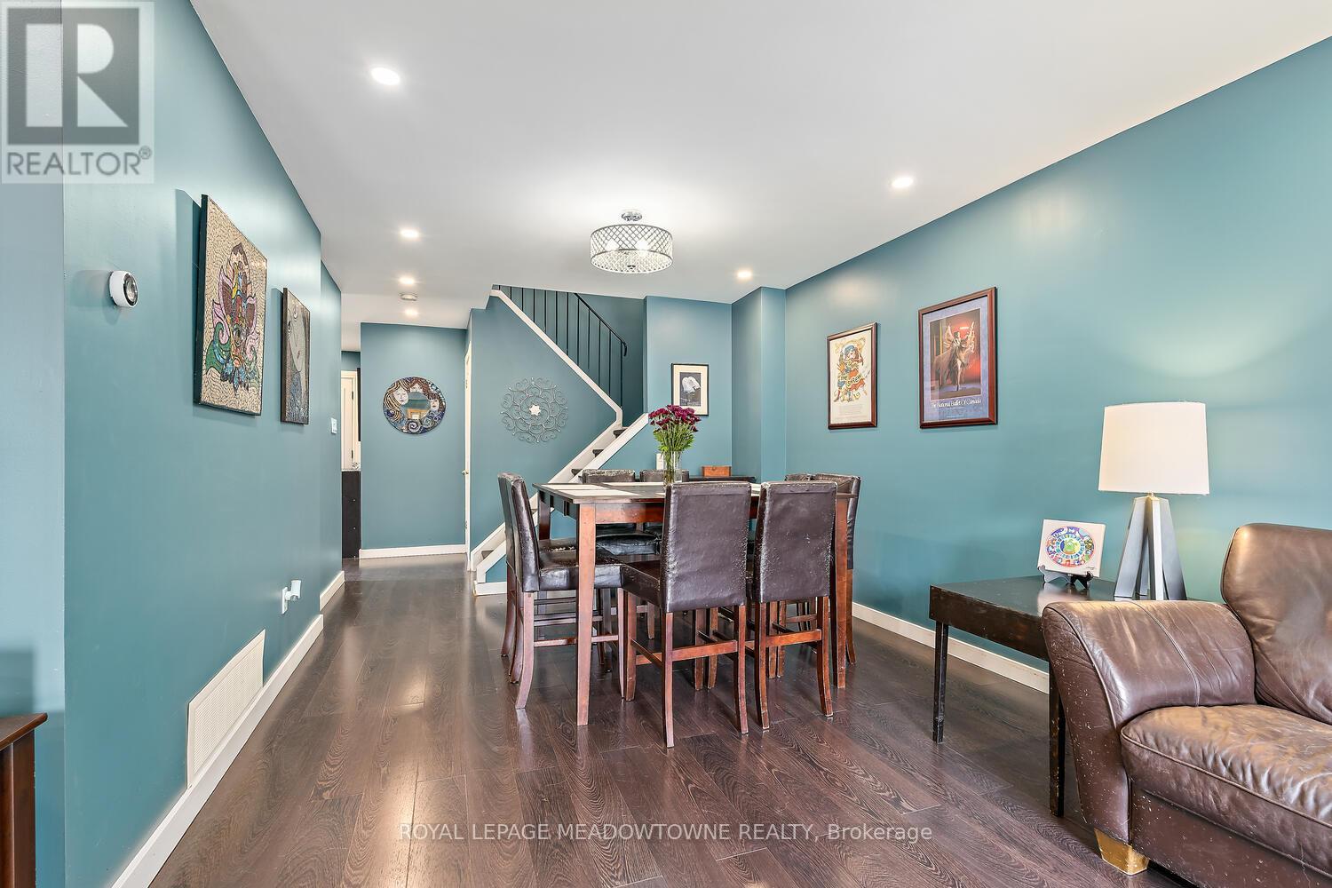 Photo 12 of 6963 Pamplona Mews, Mississauga ON