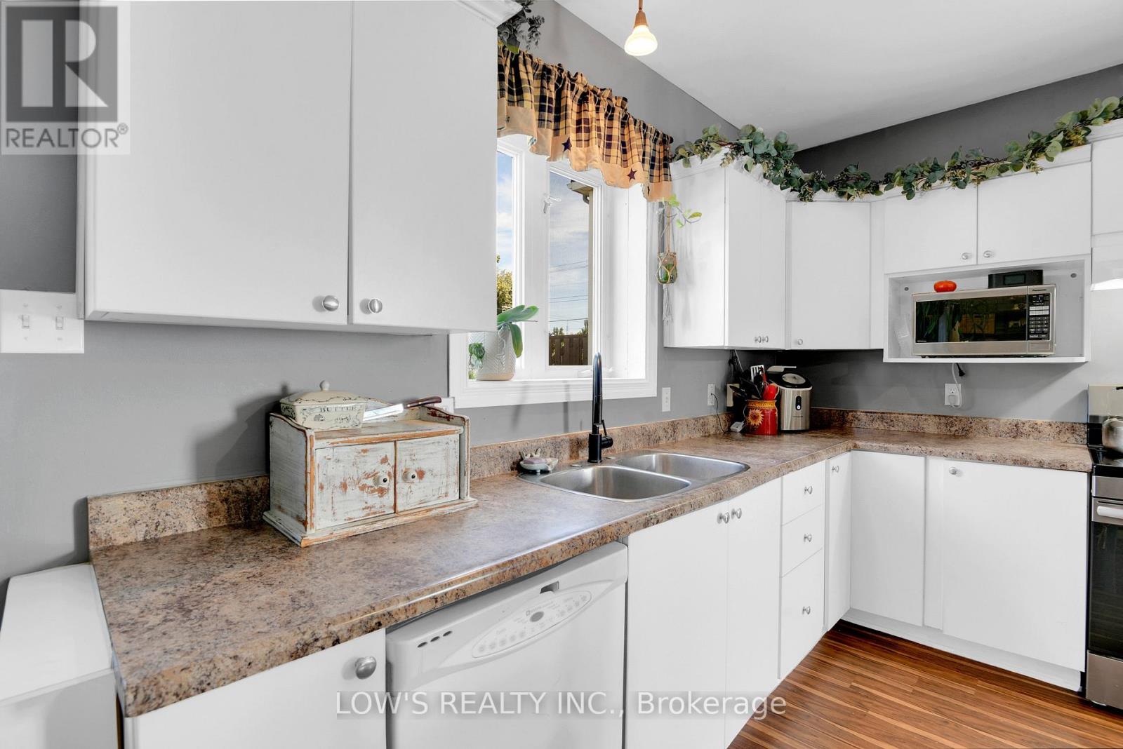 Photo 6 of 414 Telegraph Street, Alfred And Plantagenet ON