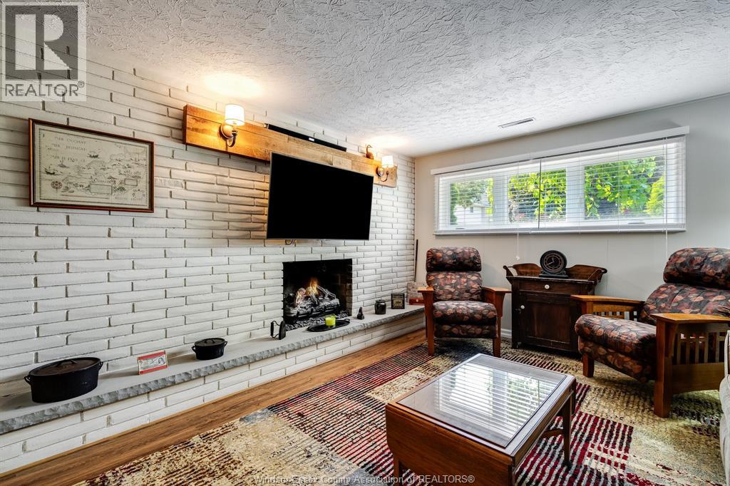 Photo 25 of 137 Mccallum Drive, Kingsville ON